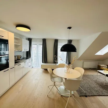 5 Min Walk From The Oktoberfest - Entire *